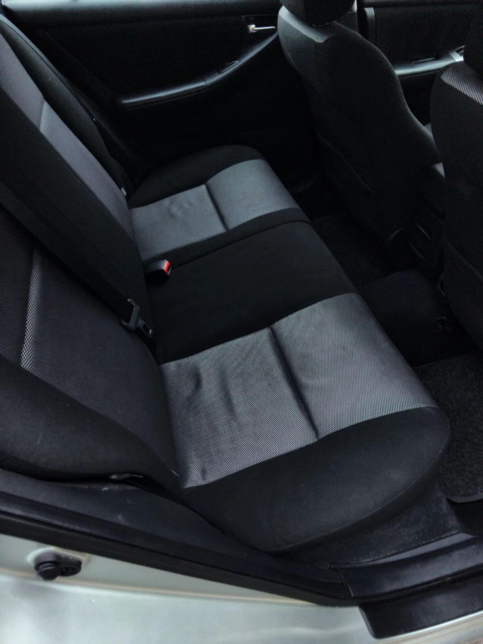 Toyota Corolla 1.4 D4D 90h.p., снимка 11 - Автомобили и джипове - 54247824