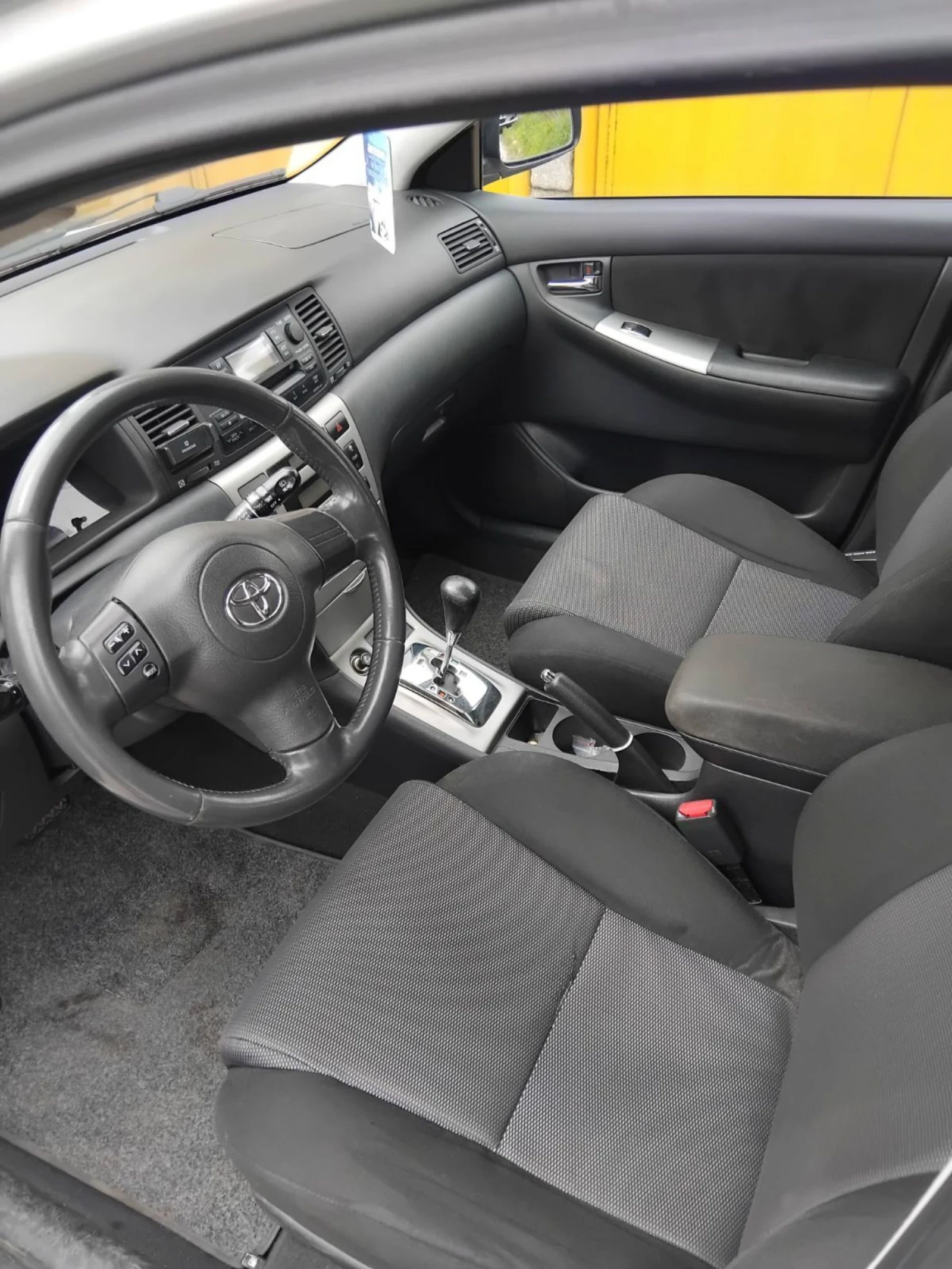 Toyota Corolla 1.4 D4D 90h.p., снимка 6 - Автомобили и джипове - 54247824