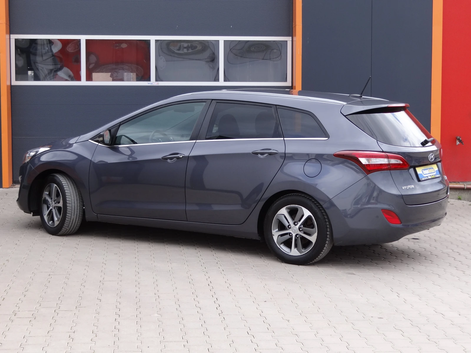 Hyundai I30 1.6crdi-110k.c.-Facelift /Navi/Led/Camera/Euro-6B/ | Mobile.bg � ����������� 3