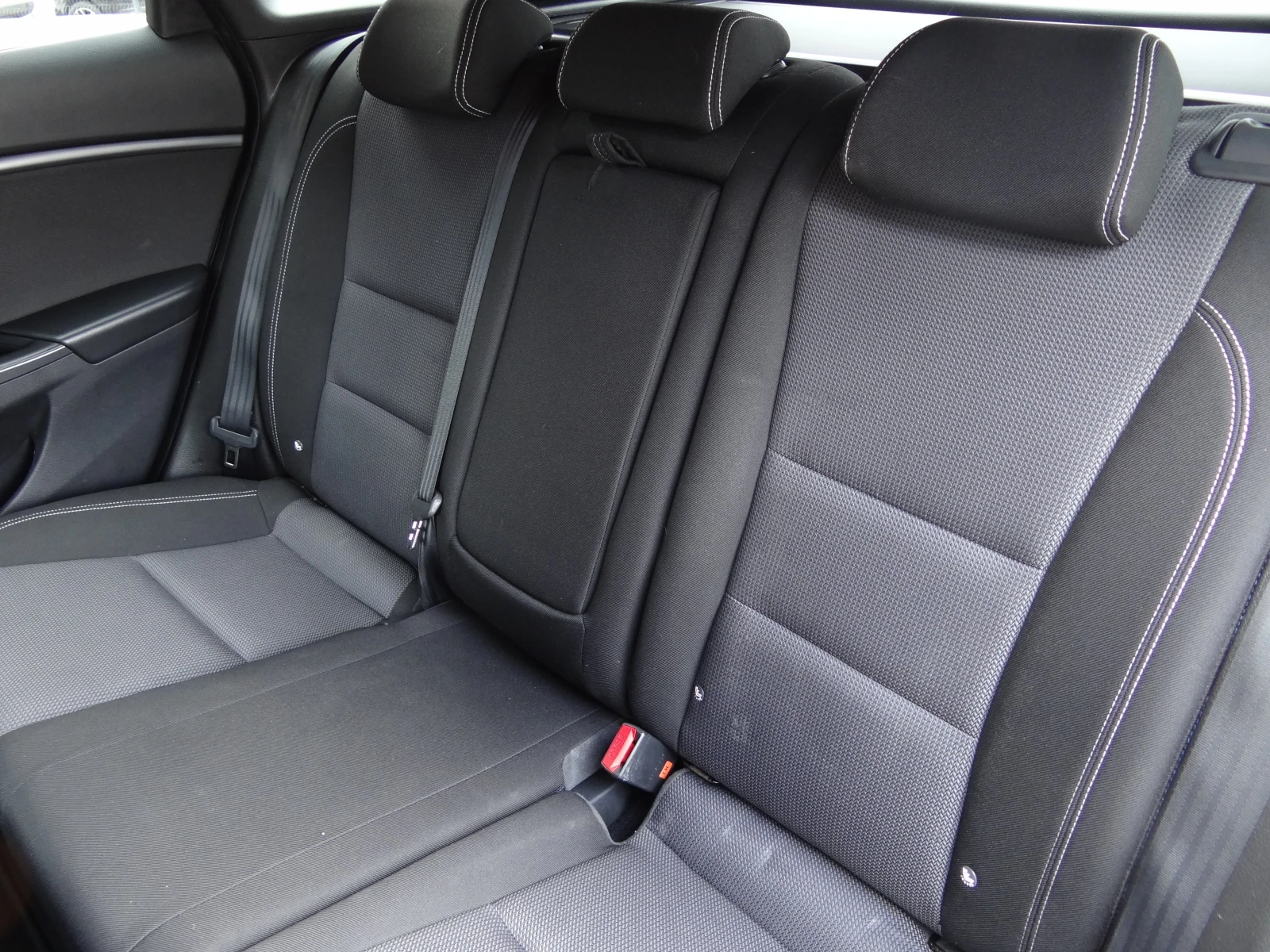 Hyundai I30 1.6crdi-110k.c.-Facelift /Navi/Led/Camera/Euro-6B/ | Mobile.bg � ����������� 13