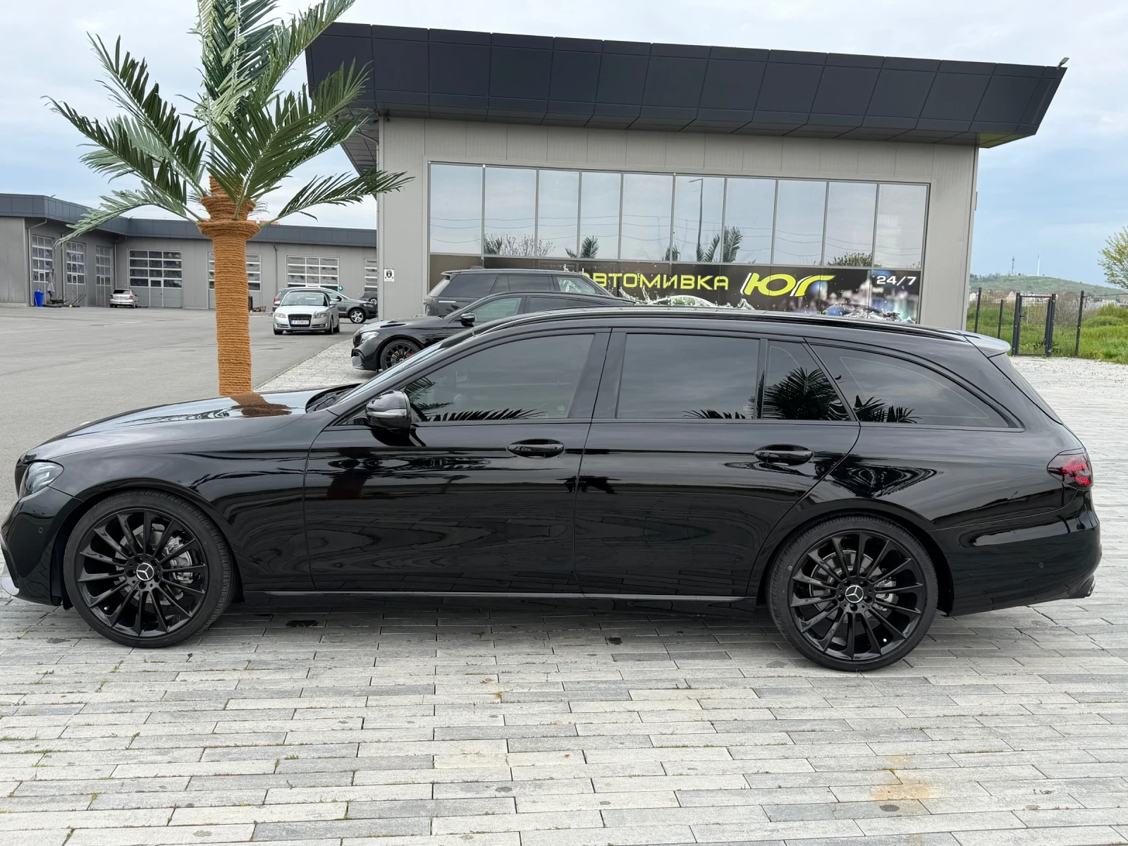 Mercedes-Benz E 220 АМГ, снимка 5 - Автомобили и джипове - 54349370