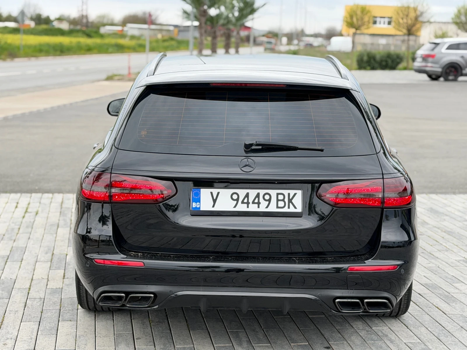 Mercedes-Benz E 220 АМГ, снимка 7 - Автомобили и джипове - 54349370