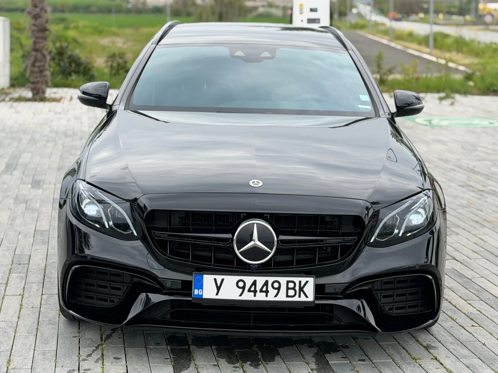 Mercedes-Benz E 220 АМГ, снимка 2 - Автомобили и джипове - 54349370