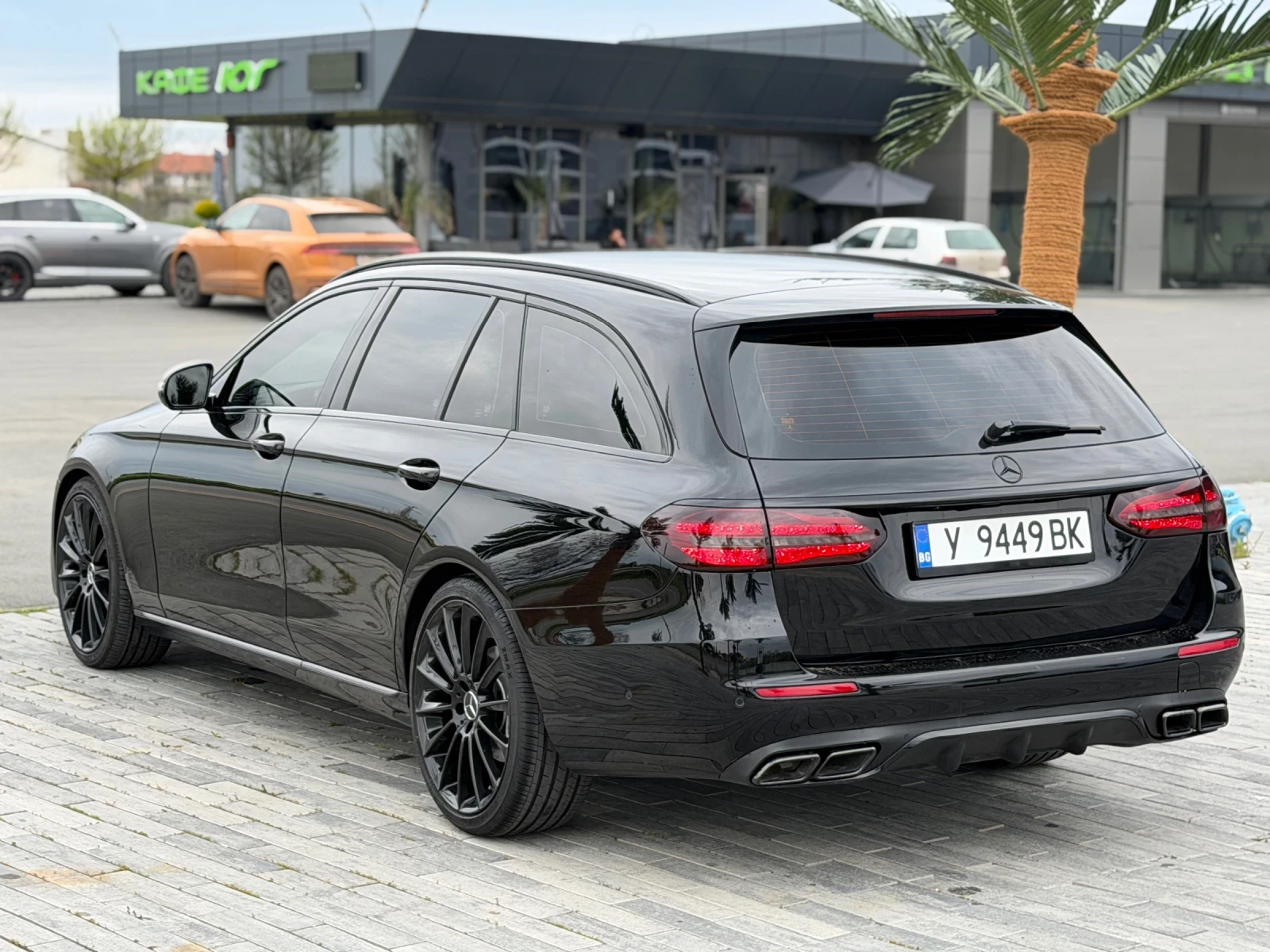 Mercedes-Benz E 220 АМГ, снимка 6 - Автомобили и джипове - 54349370