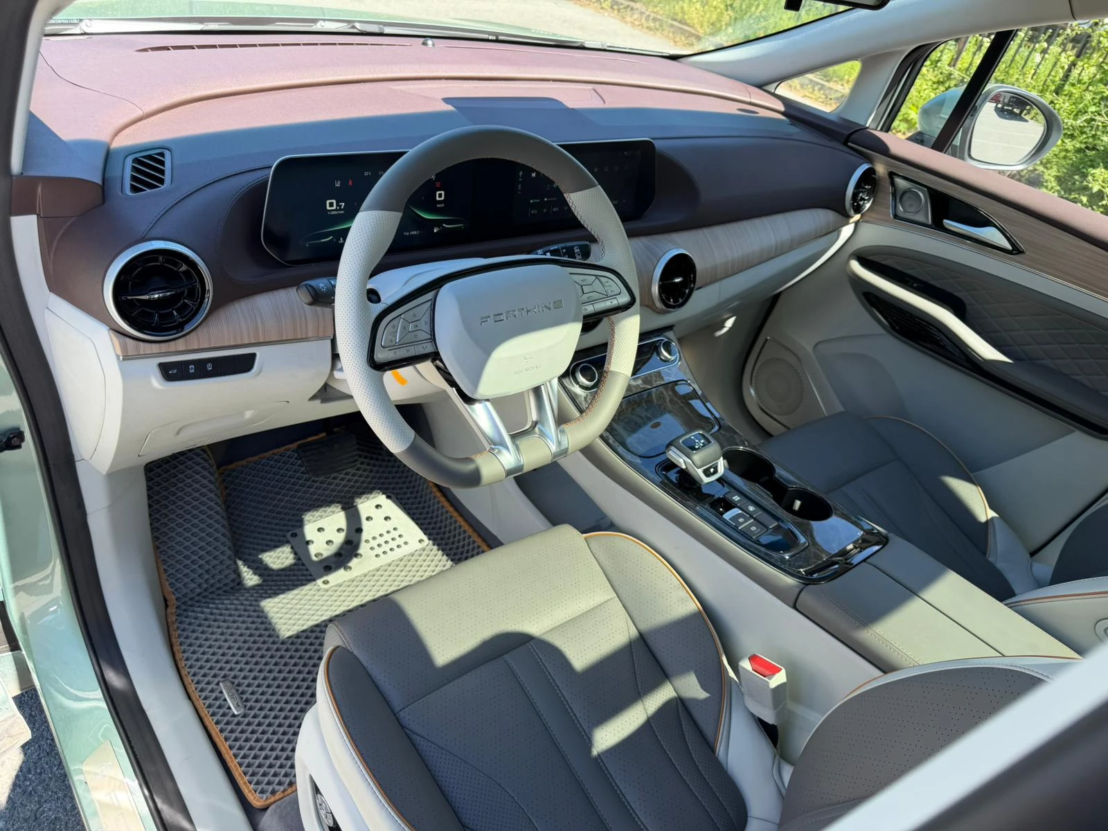 DONGFENG M4-YACHT U TOUR | Mobile.bg � ����������� 10