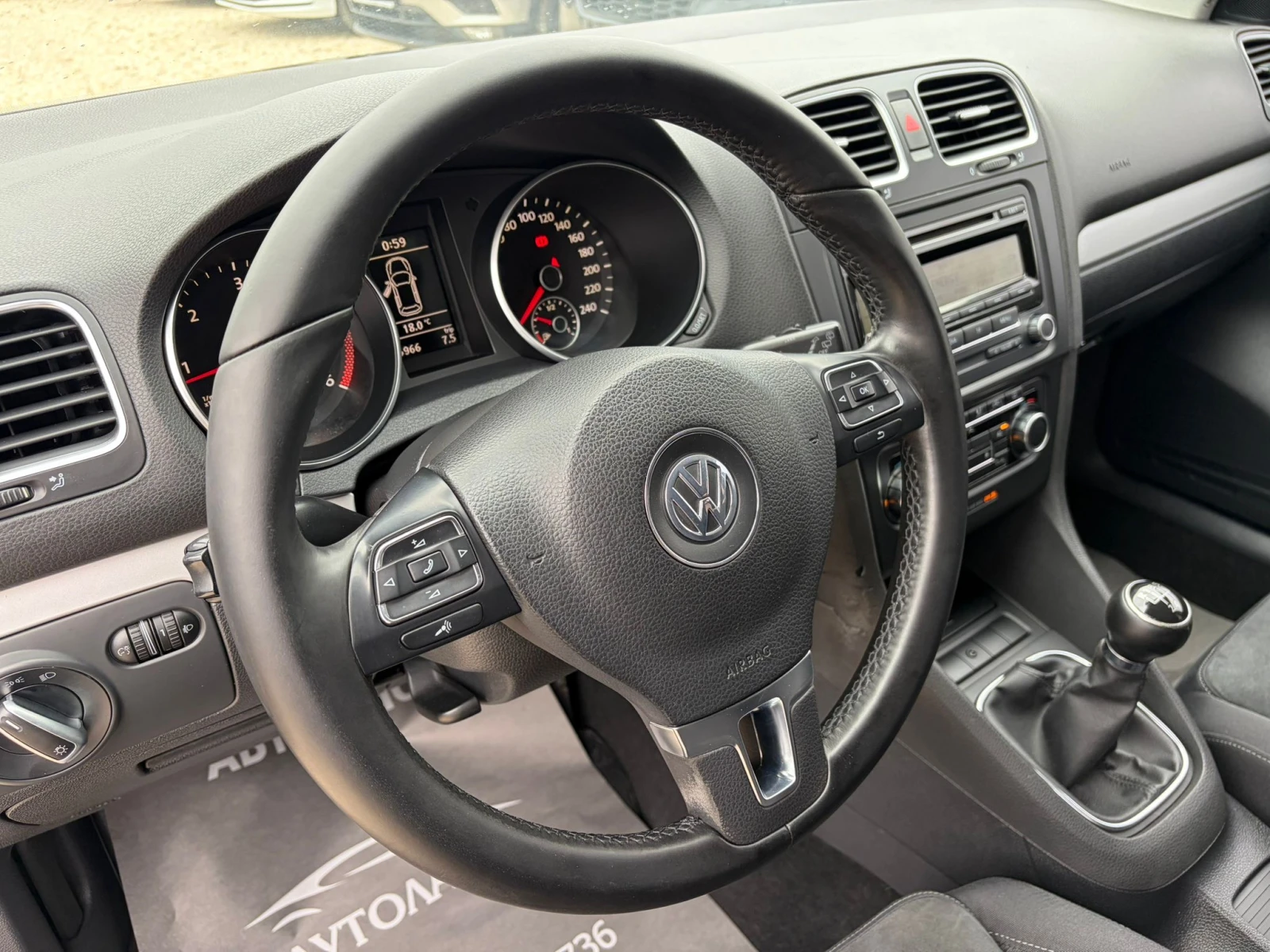 VW Golf 2.0TDI HIGHLINE, снимка 9 - Автомобили и джипове - 54747276