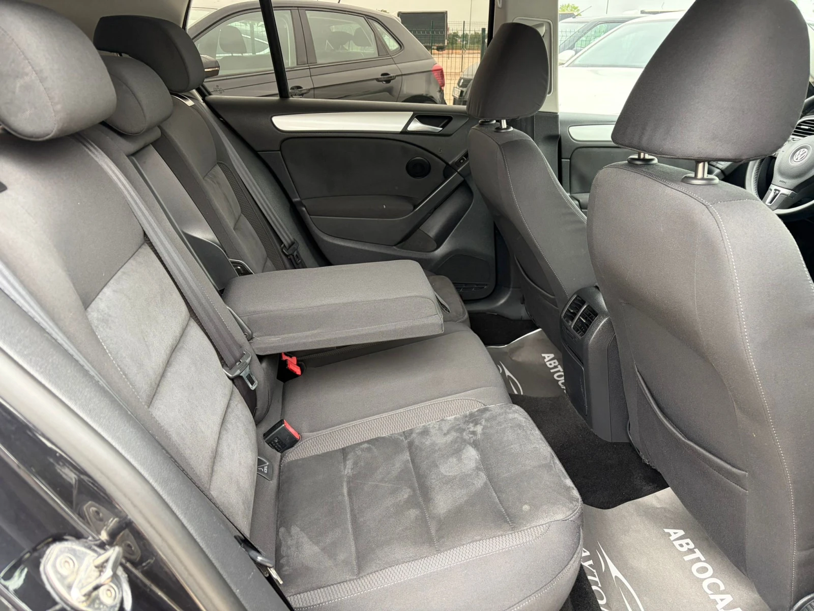 VW Golf 2.0TDI HIGHLINE, снимка 13 - Автомобили и джипове - 54747276