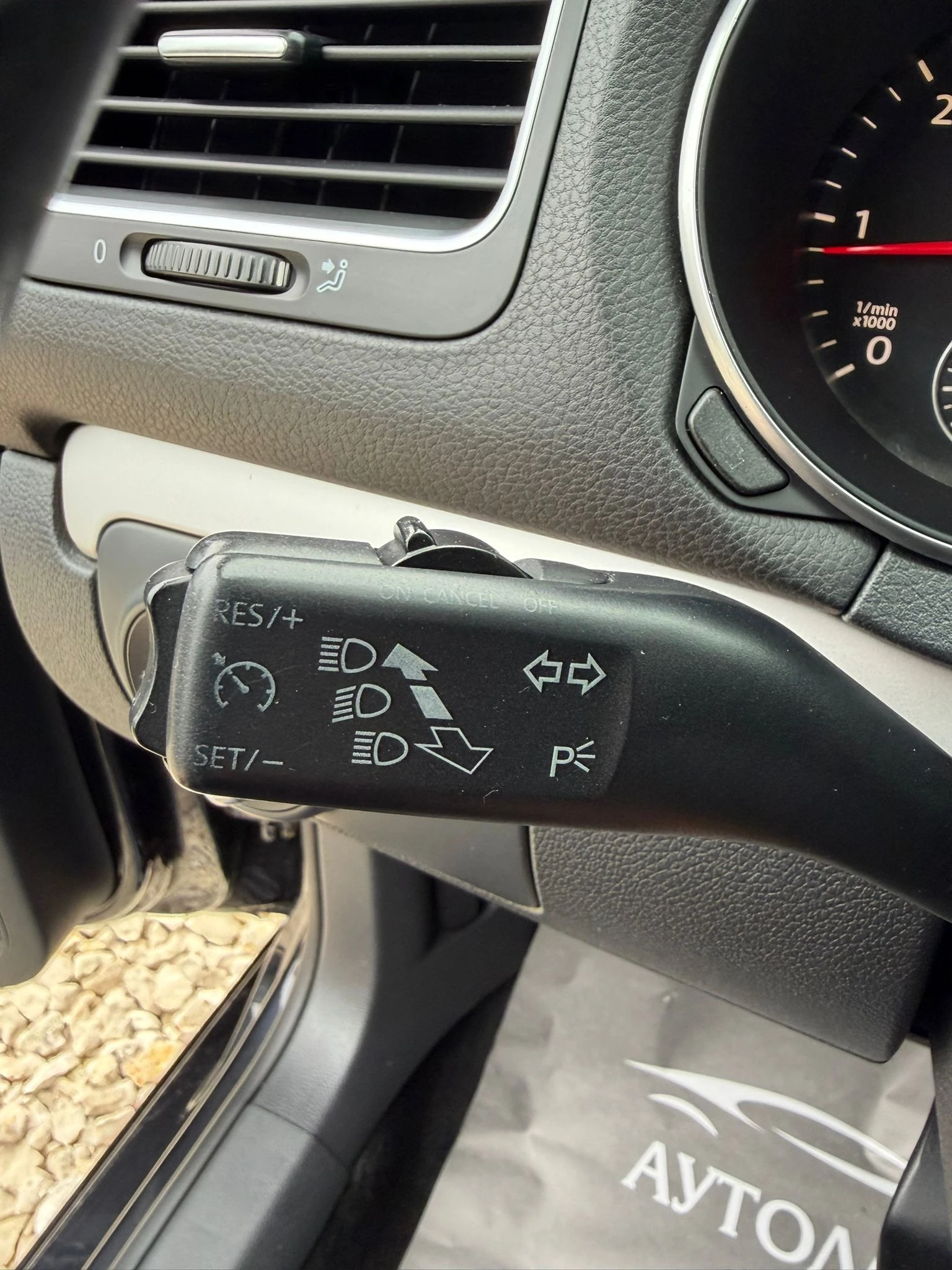 VW Golf 2.0TDI HIGHLINE, снимка 17 - Автомобили и джипове - 54747276