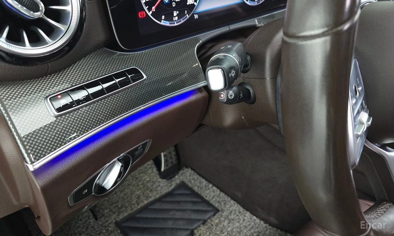 Mercedes-Benz CLS 300 d* AMG LINE* ПОДГРЕВ* НАВИГАЦИЯ, снимка 5 - Автомобили и джипове - 54913900
