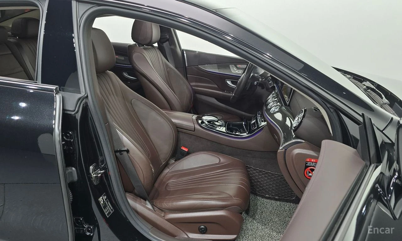 Mercedes-Benz CLS 300 d* AMG LINE* ПОДГРЕВ* НАВИГАЦИЯ, снимка 9 - Автомобили и джипове - 54913900