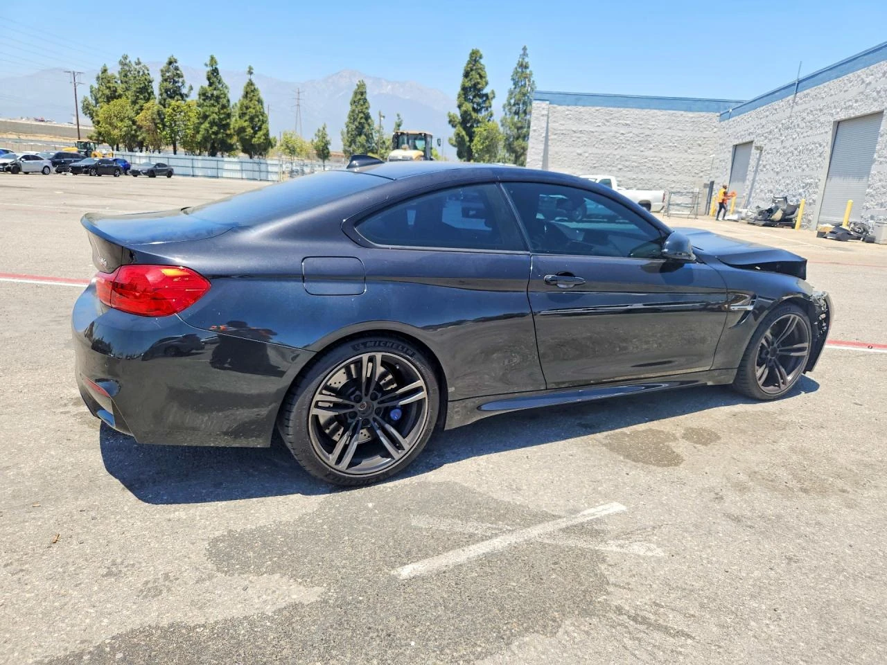 BMW M4 КРАЙНА ЦЕНА* MANUAL* CARBON* ПОДГРЕВ* HARMAN KARDO, снимка 3 - Автомобили и джипове - 55502401