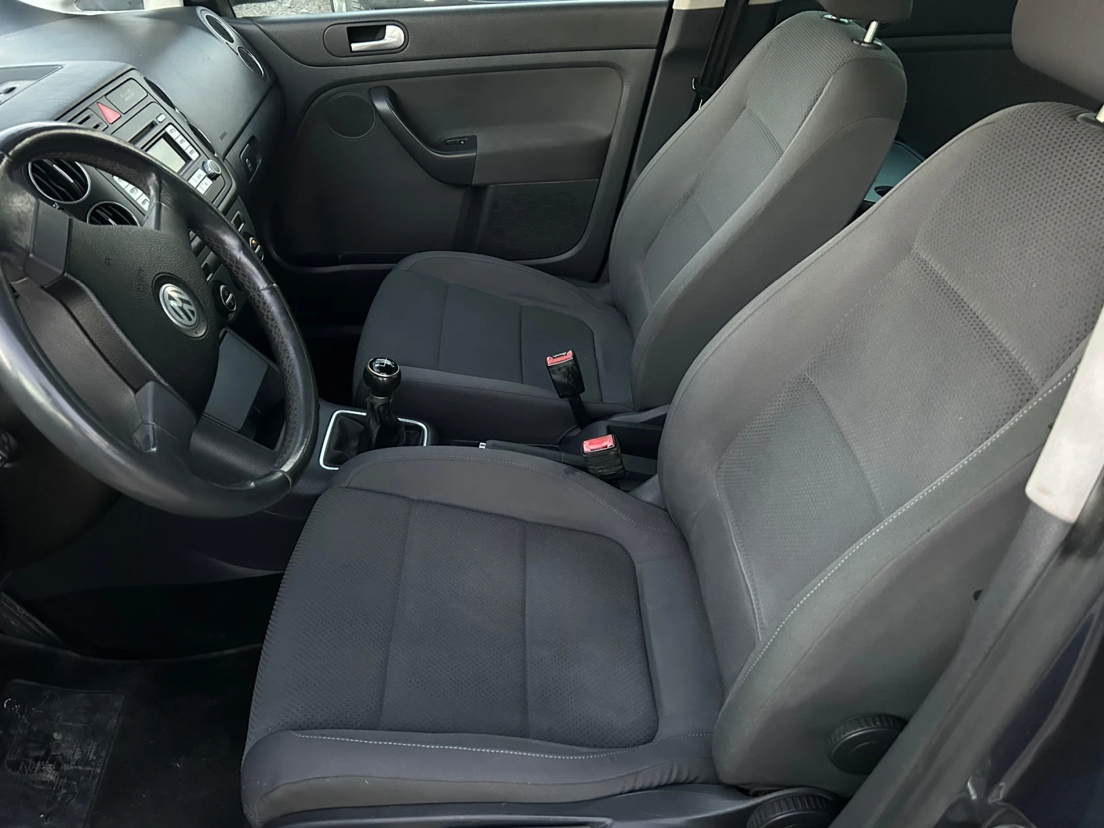 VW Golf Plus 1.6i 102к.с А/С, снимка 6 - Автомобили и джипове - 56202747
