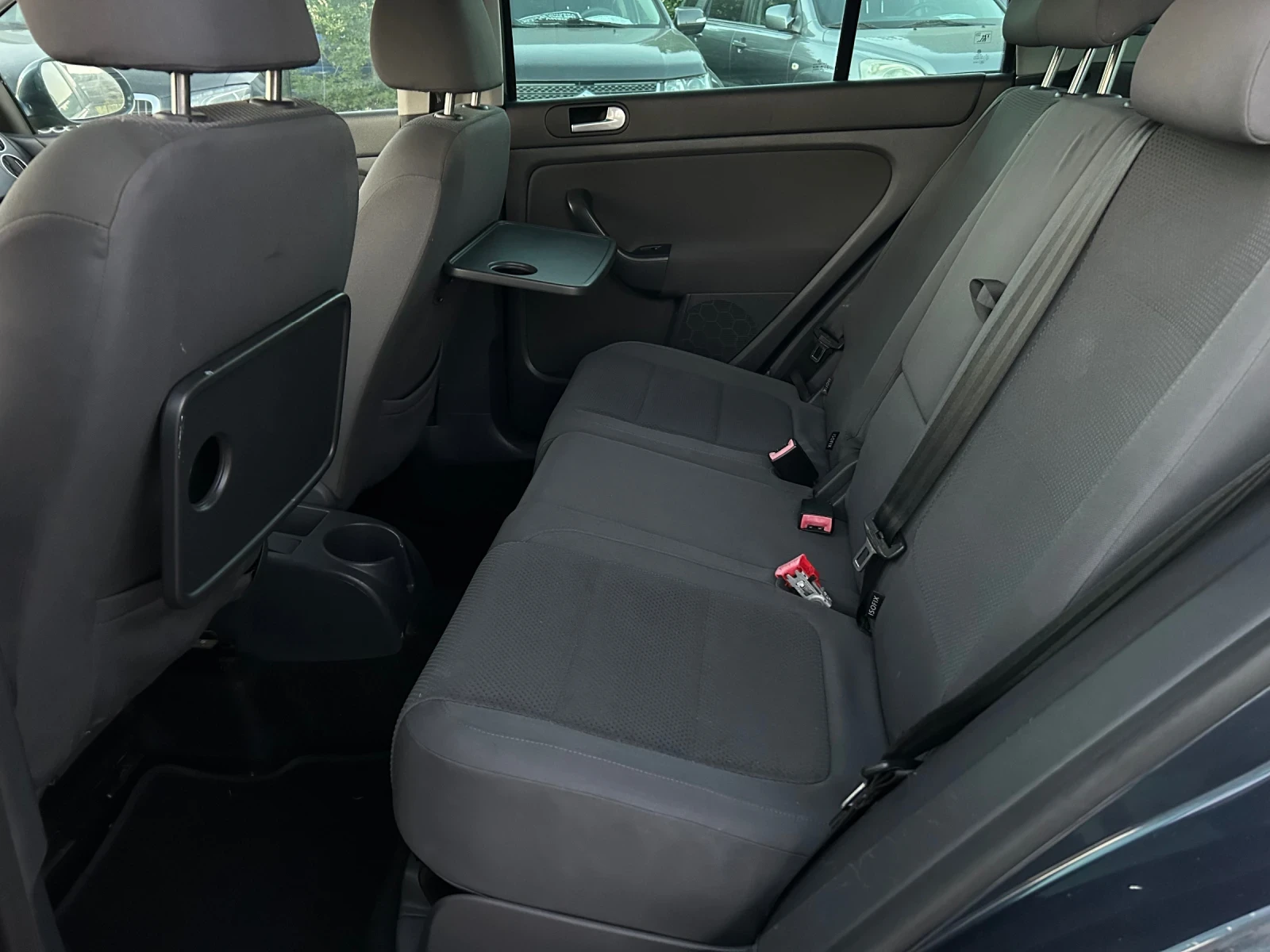 VW Golf Plus 1.6i 102к.с А/С, снимка 7 - Автомобили и джипове - 56202747