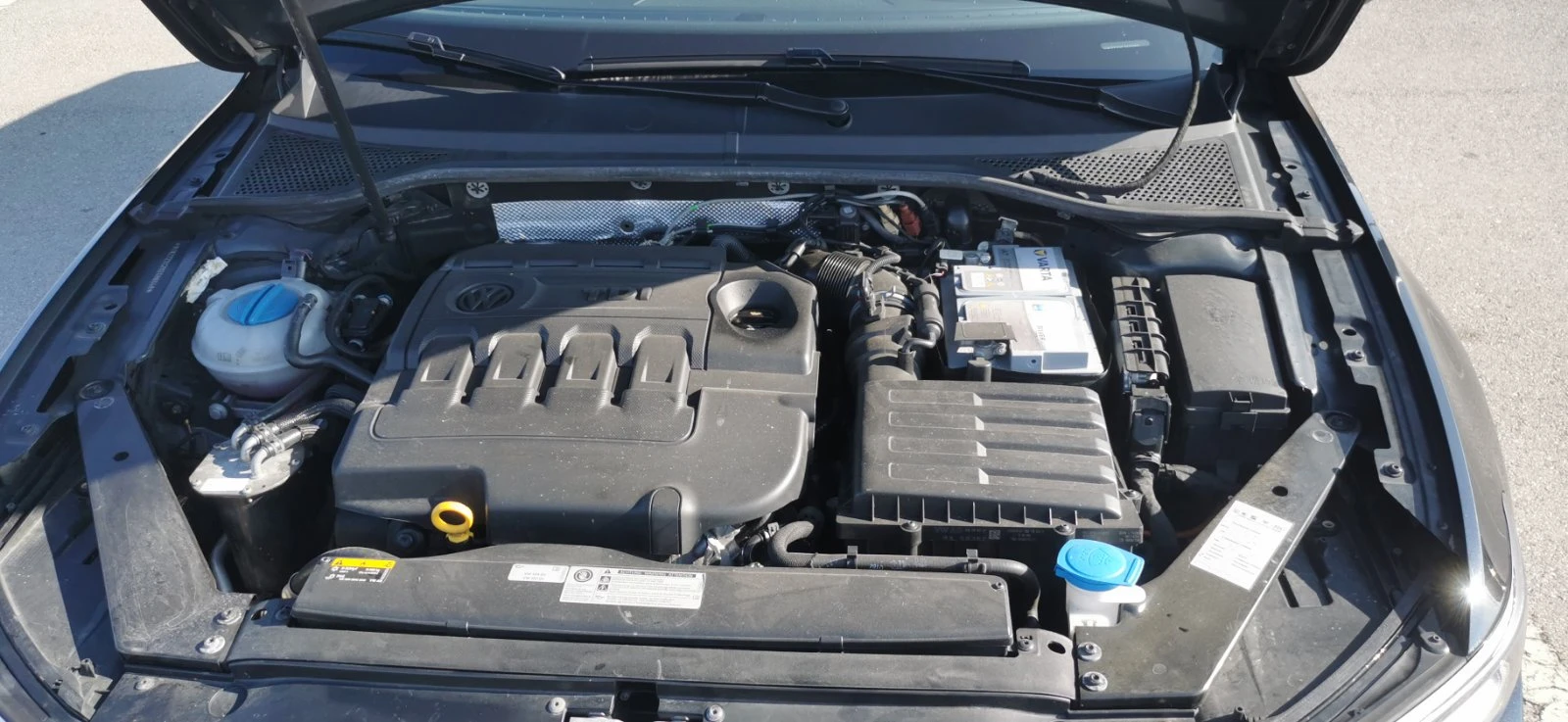 VW Passat Volkswagen Passat B8 Variant Highline 2. 0 TDI SCR, снимка 14 - Автомобили и джипове - 56678528