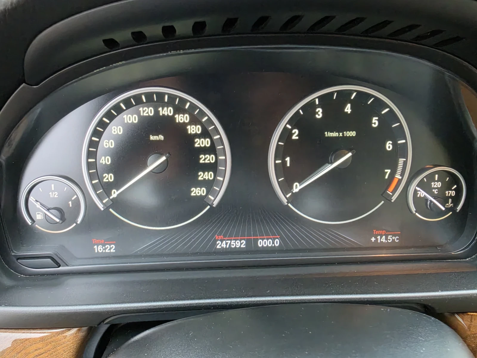 BMW 535 535i xdrive KEYLESS, 360.., снимка 16 - Автомобили и джипове - 56727649