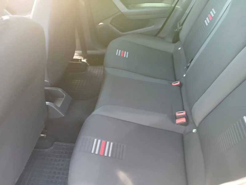Seat Arona 1.0 TSI FR , снимка 11 - Автомобили и джипове - 50328741