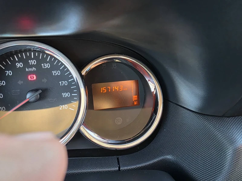 Dacia Duster 1, 2cm3/125kc TCe Бензин., снимка 8 - Автомобили и джипове - 53154133