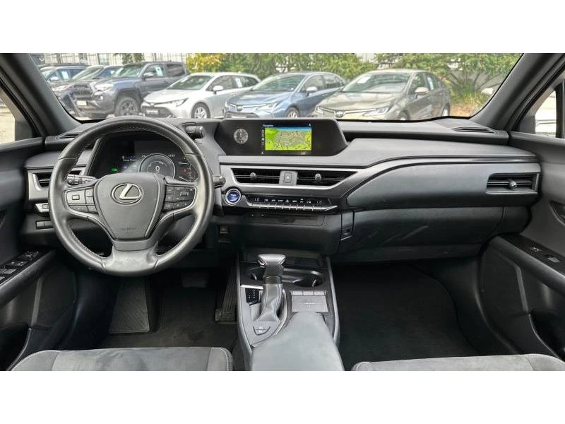 Lexus UX, снимка 8 - Автомобили и джипове - 47082490