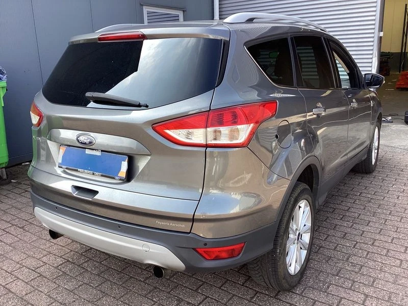 Ford Kuga 2.0TDCI , снимка 6 - Автомобили и джипове - 47086616