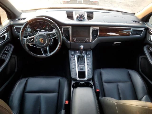 Porsche Macan 2.0 distronic , снимка 6 - Автомобили и джипове - 48746215