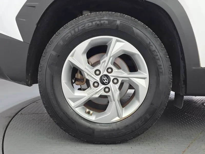 Hyundai Tucson 2.0 2WD MODERN, снимка 5 - Автомобили и джипове - 55801768