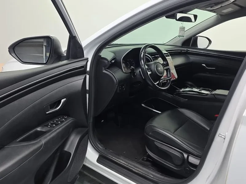 Hyundai Tucson 2.0 2WD MODERN, снимка 10 - Автомобили и джипове - 55801768
