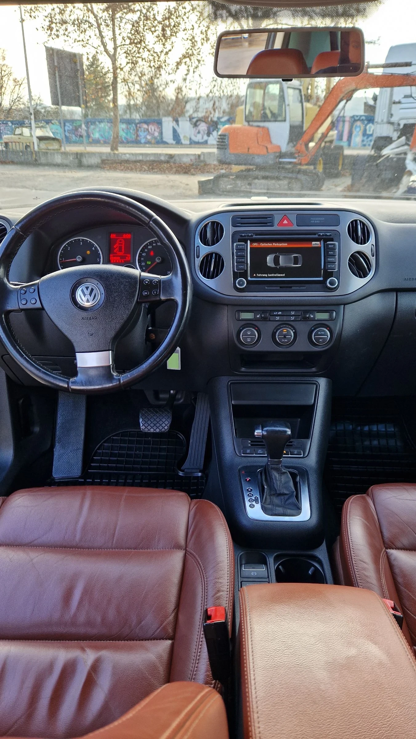 VW Tiguan 2.0 TDI | Mobile.bg — изображение 12
