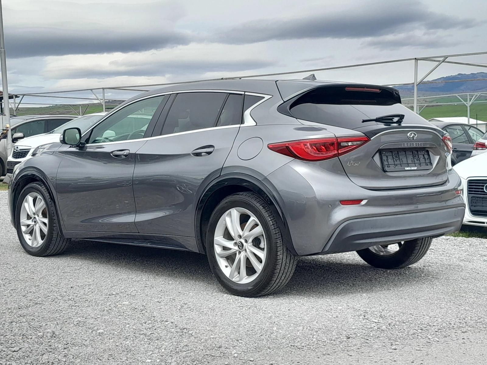 Infiniti Q30 1.5 d - изображение 6