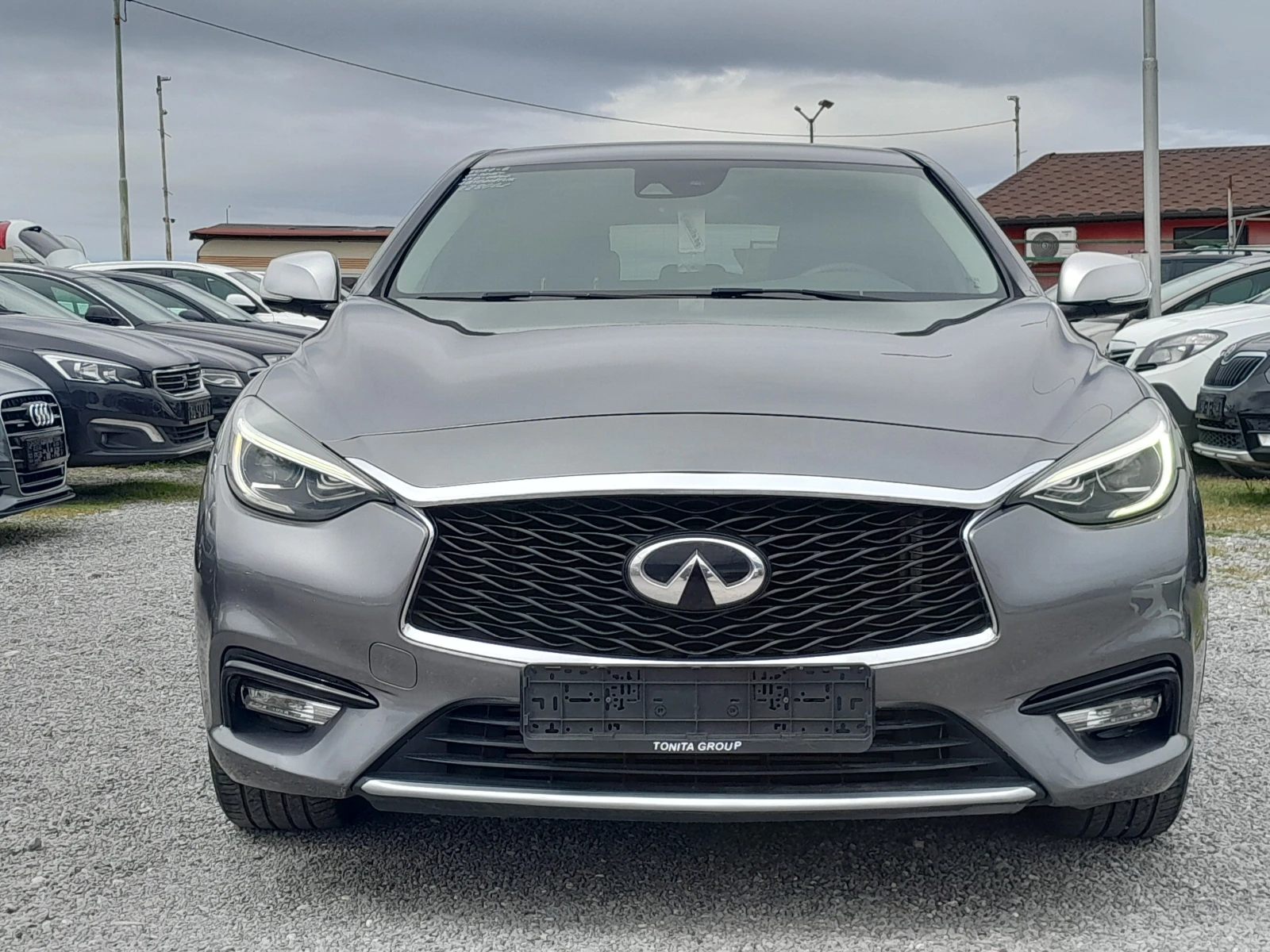 Infiniti Q30 1.5 d - изображение 2