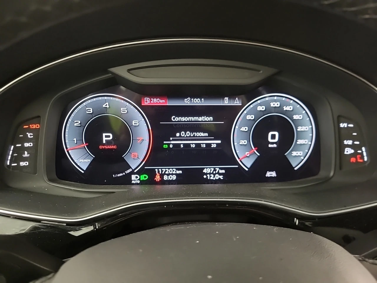 Audi Q8 * АВТО КРЕДИТ* ЦЕНА ДО БГ * СЕРВИЗНА ИСТОРИЯ *  - изображение 10
