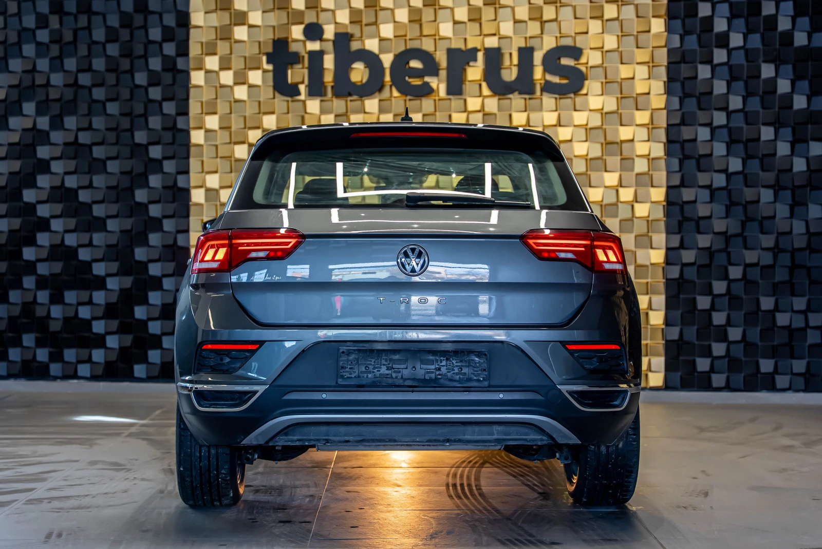 VW T-Roc 1.0 TSI, снимка 4 - Автомобили и джипове - 53718266