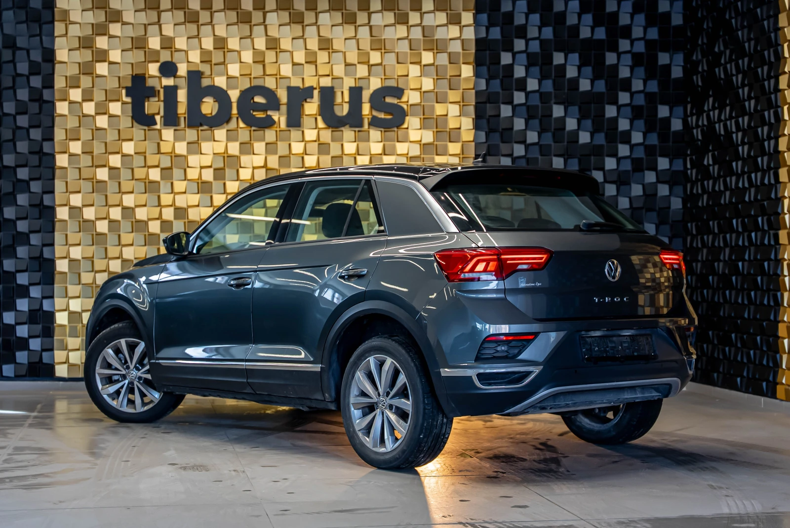 VW T-Roc 1.0 TSI, снимка 2 - Автомобили и джипове - 53718266