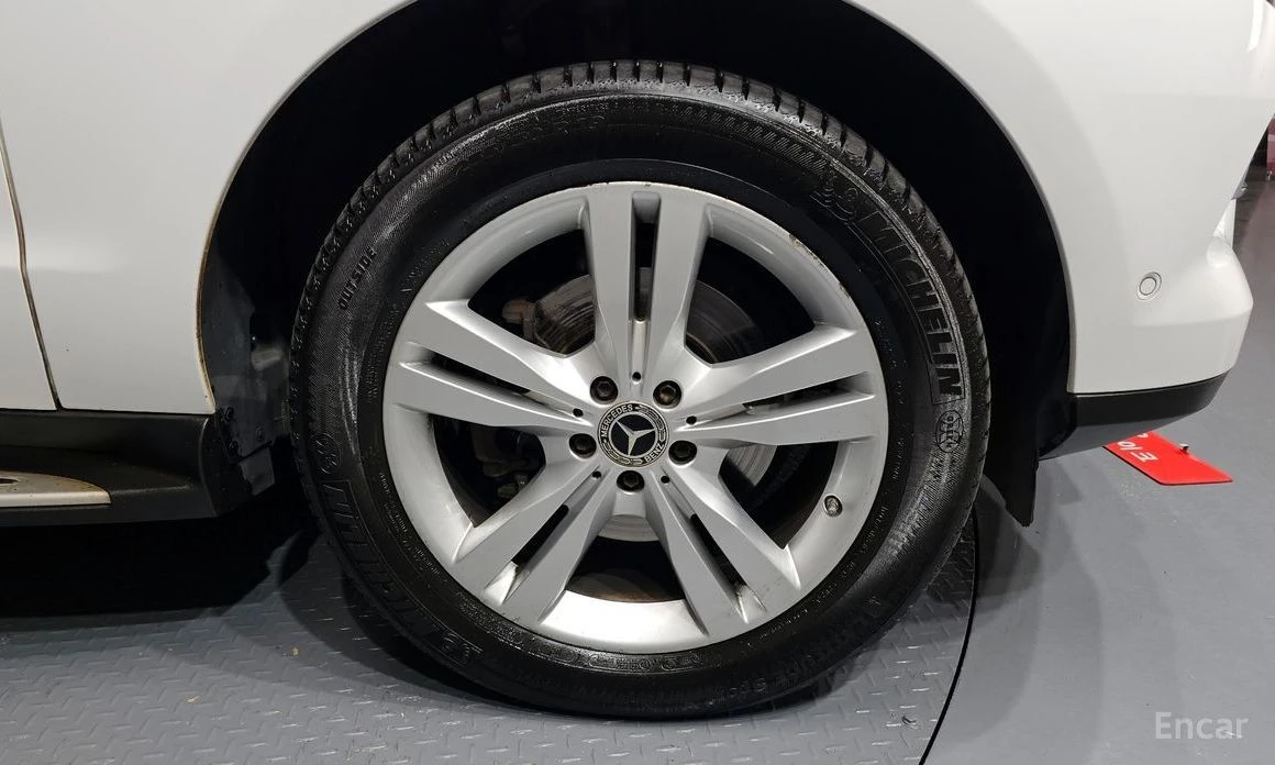 Mercedes-Benz ML 350, снимка 5 - Автомобили и джипове - 53789020