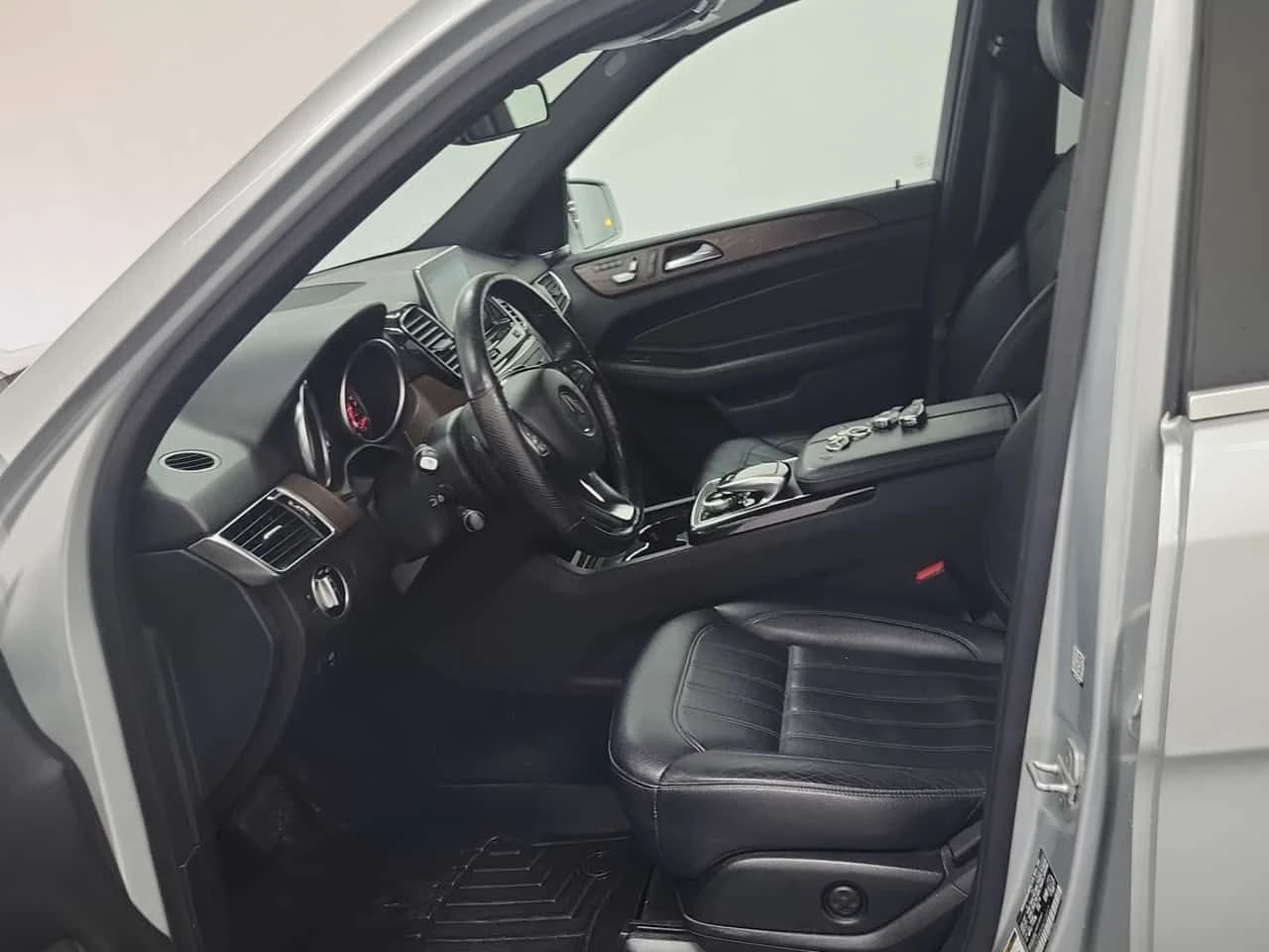 Mercedes-Benz GLE 350 * DIESEL * Без инциденти * CARFAX * 135k km * , снимка 9 - Автомобили и джипове - 54593029