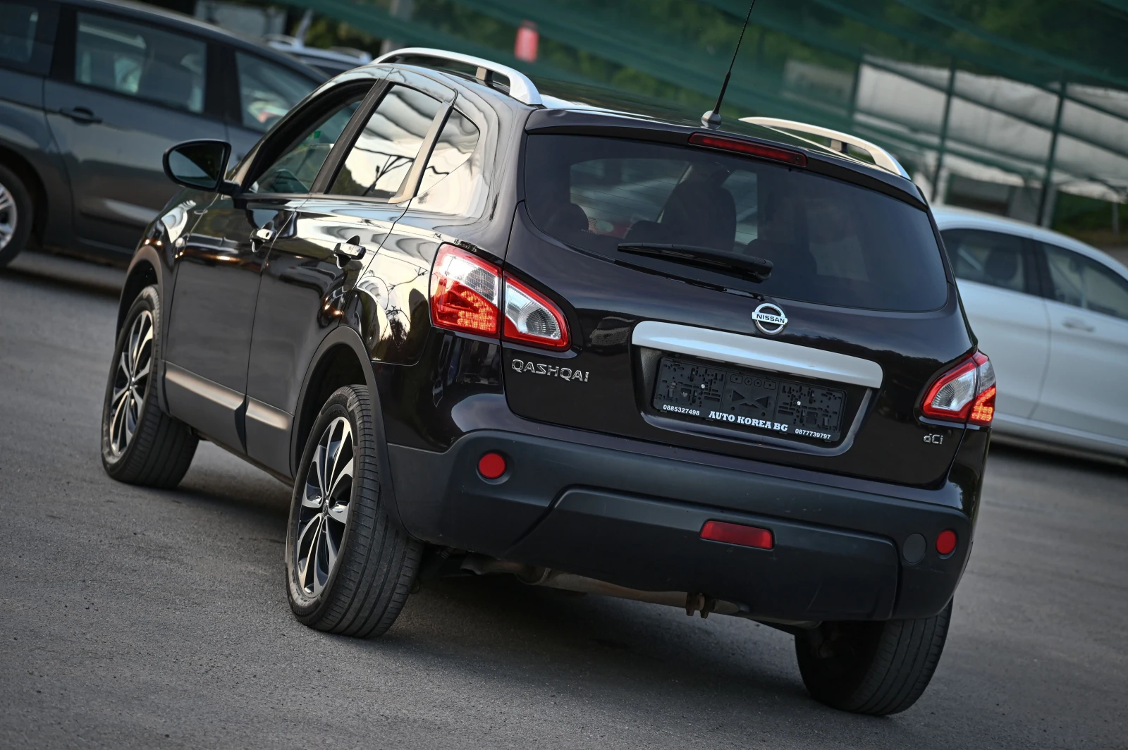 Nissan Qashqai 2.0DCI/4x4/АВТОМАТИК !!!, снимка 3 - Автомобили и джипове - 54735929