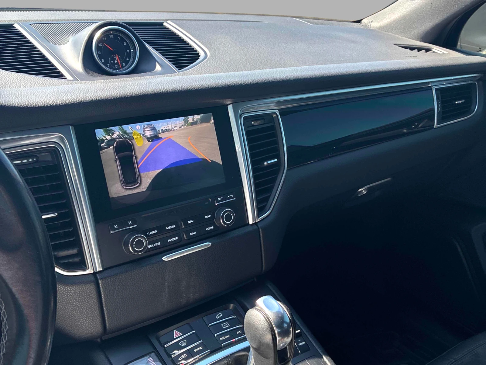 Porsche Macan AWD* KEYLESS* PANORAMA* АвтоКредит(ЦЕНА ДО БГ), снимка 8 - Автомобили и джипове - 54789864