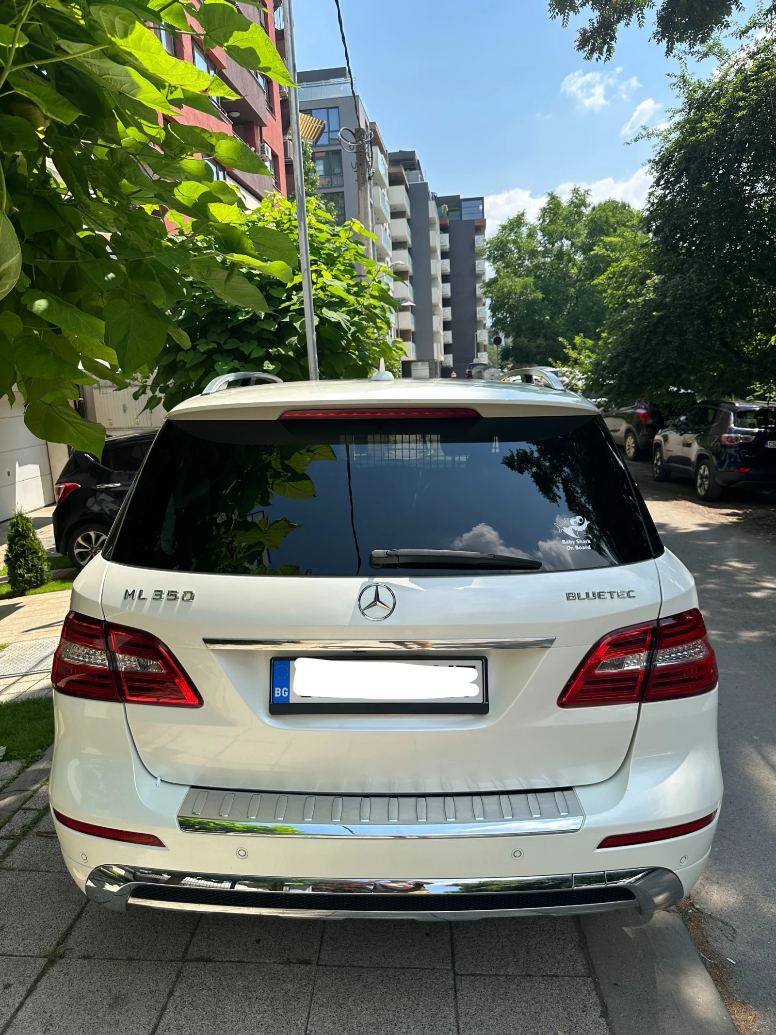 Mercedes-Benz ML 350 AMG 4-MATIC BLUETEC, снимка 4 - Автомобили и джипове - 55219144