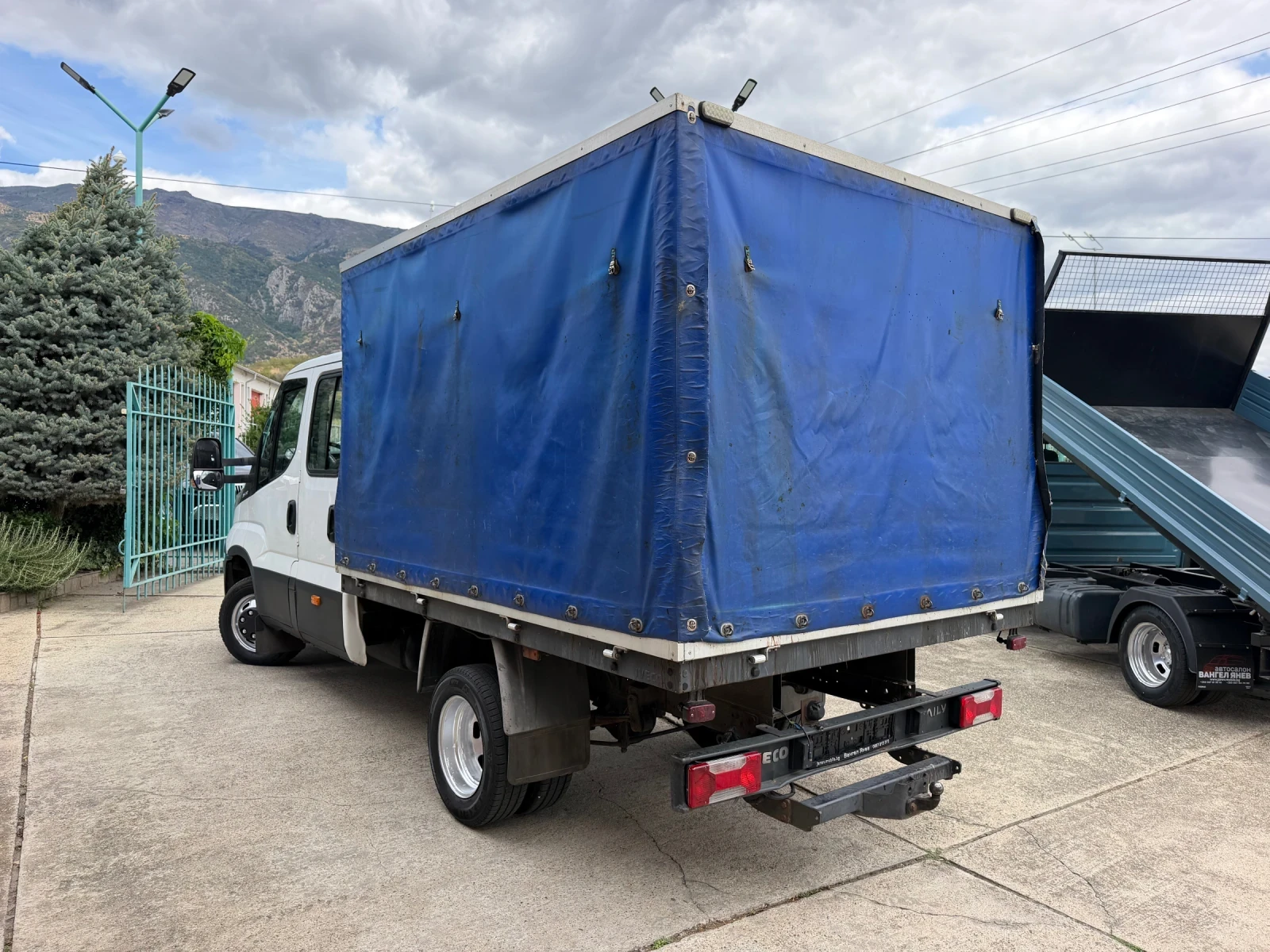 Iveco Daily 3.0HPI* 35C15* Климатик* 7 места, снимка 8 - Бусове и автобуси - 56083161