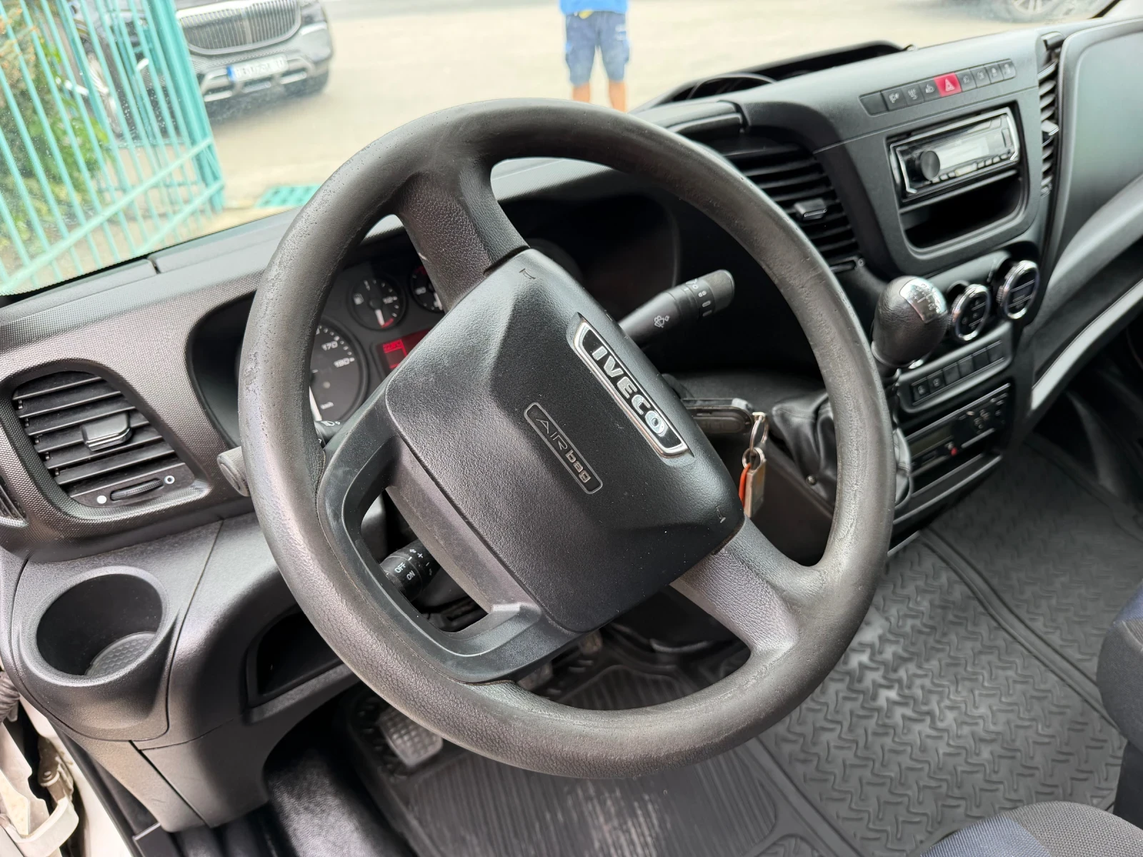 Iveco Daily 3.0HPI* 35C15* Климатик* 7 места, снимка 4 - Бусове и автобуси - 56083161