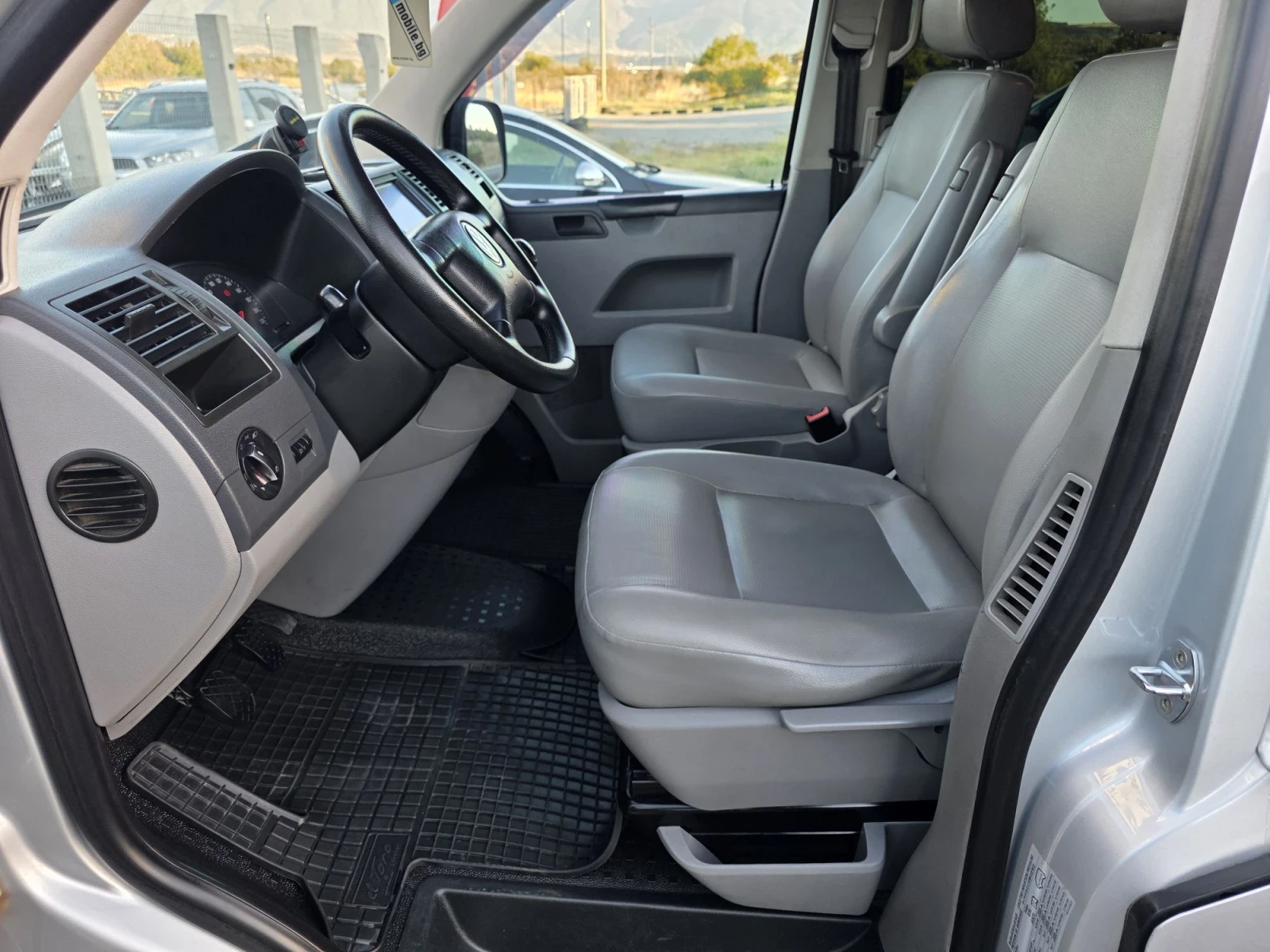 VW Transporter 2.5tdi/131k.s. 8+ 1, снимка 10 - Бусове и автобуси - 56305677