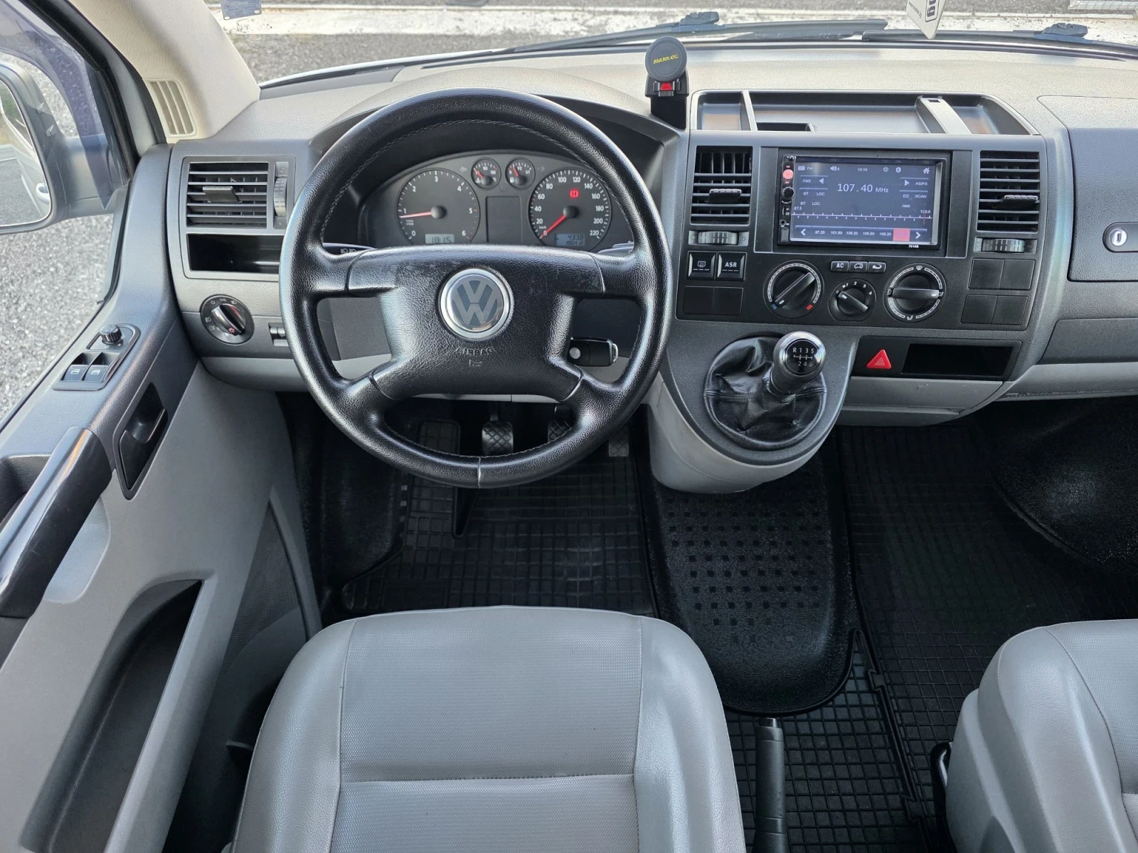 VW Transporter 2.5tdi/131k.s. 8+ 1, снимка 16 - Бусове и автобуси - 56305677