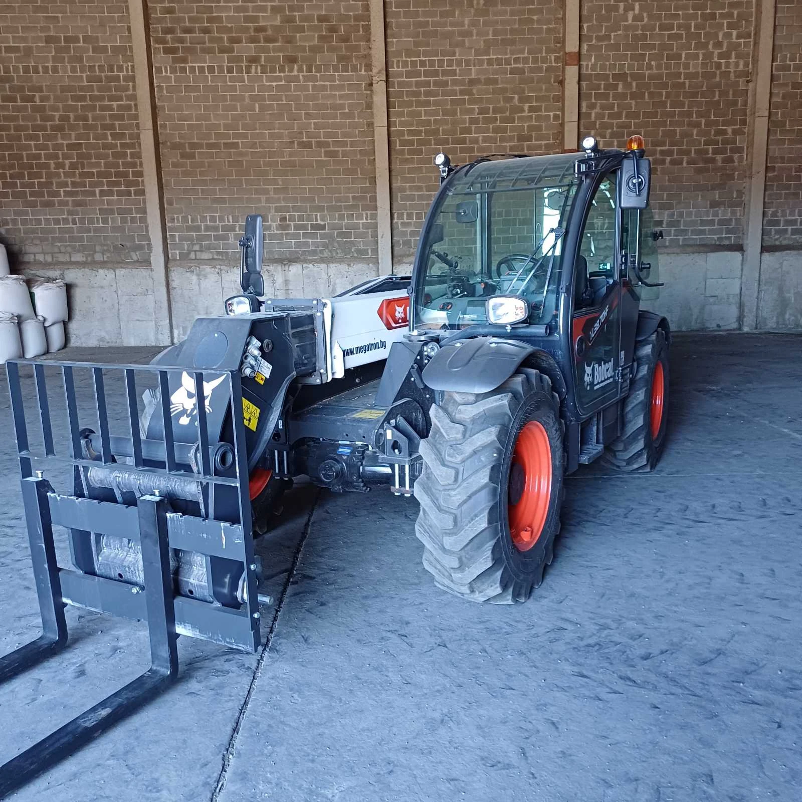   Bobcat TL38.70HF_ | Mobile.bg   1