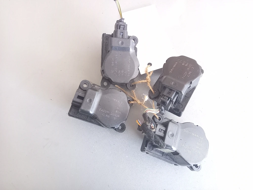 �� ����� ����� ���� � ���� 2.0���� (S) | Mobile.bg � ����������� 1