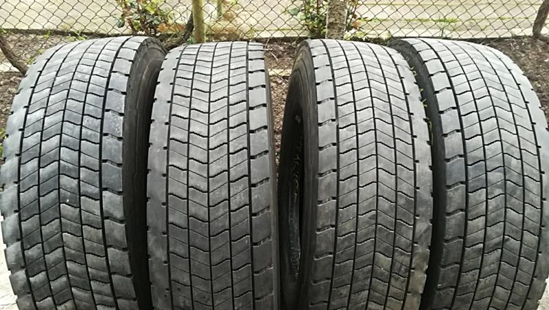 Гуми Летни 315/80R22.5, снимка 1 - Гуми и джанти - 25339243