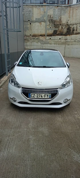 Peugeot 208 GT Line, снимка 2