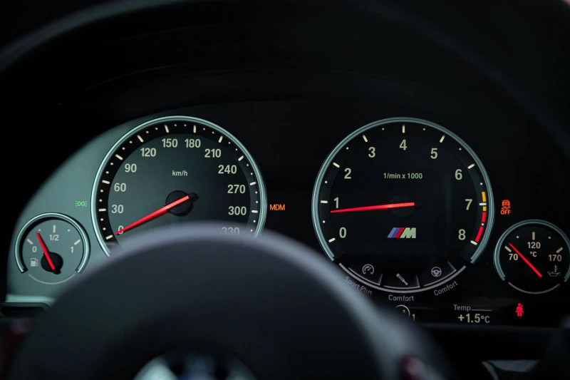 BMW M5 LCI Competition, снимка 16 - Автомобили и джипове - 47527225