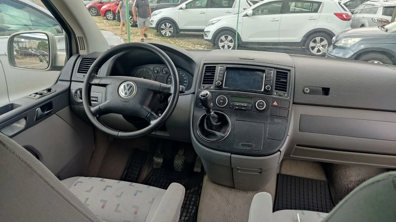 VW Multivan 2.5TDI 4x4, снимка 5 - Автомобили и джипове - 42450561