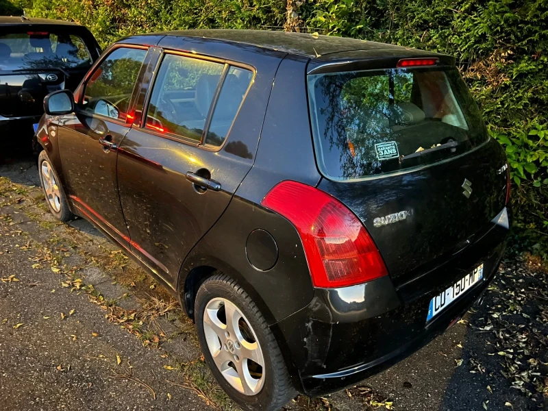 Suzuki Swift 1, 3 DDIS, снимка 5 - Автомобили и джипове - 47476395