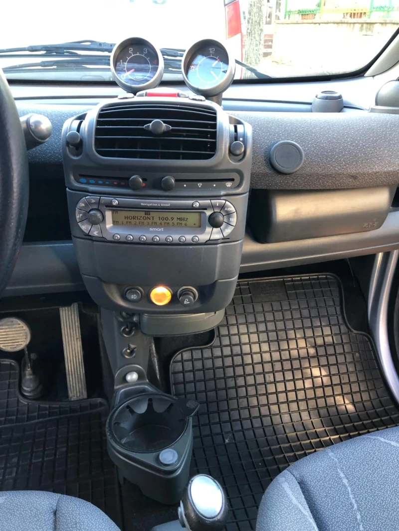 Smart Fortwo, снимка 17 - Автомобили и джипове - 47866310