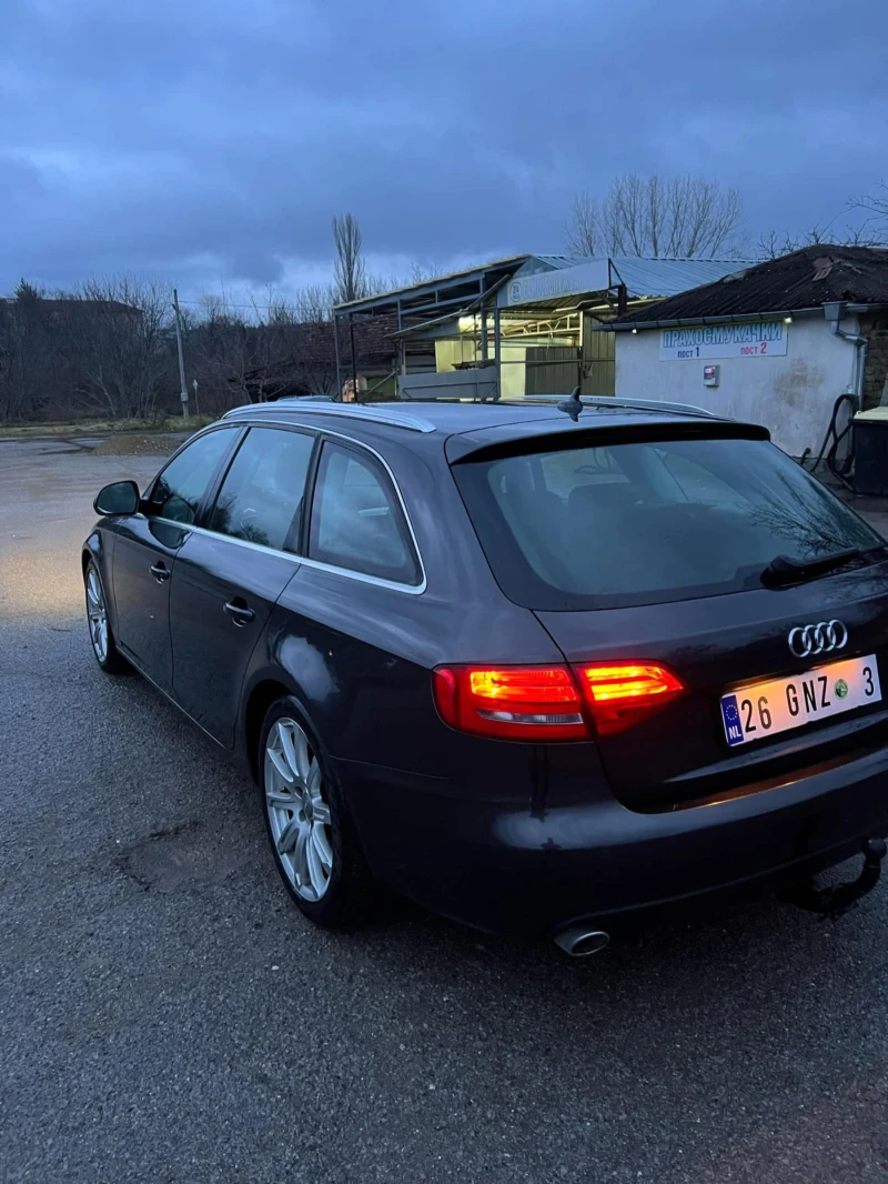 Audi A4, снимка 3 - Автомобили и джипове - 48456583